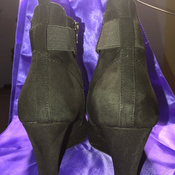 Women shoes - Picture 2 of 3